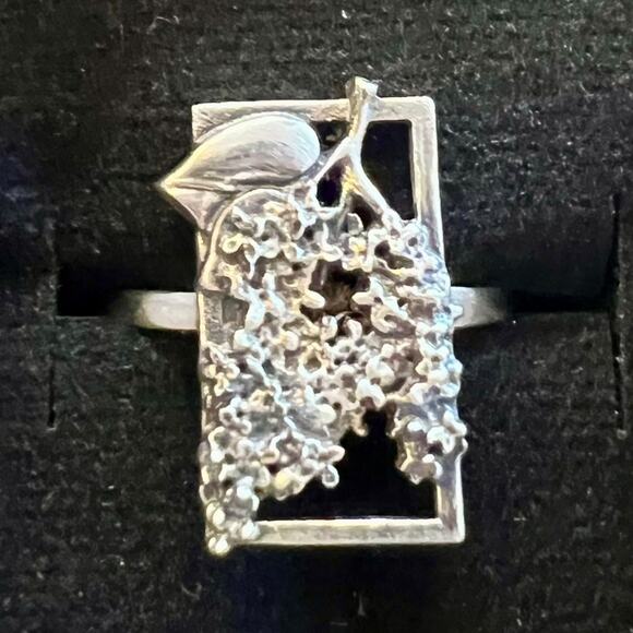 Sterling Silver Women's Lilac Ring - Size 7 - NWOT - Picture 1 of 5